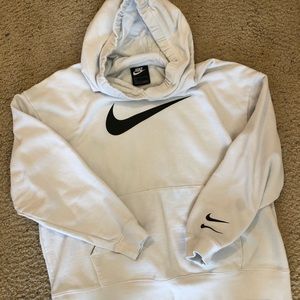 Woman’s Nike hoodie size L